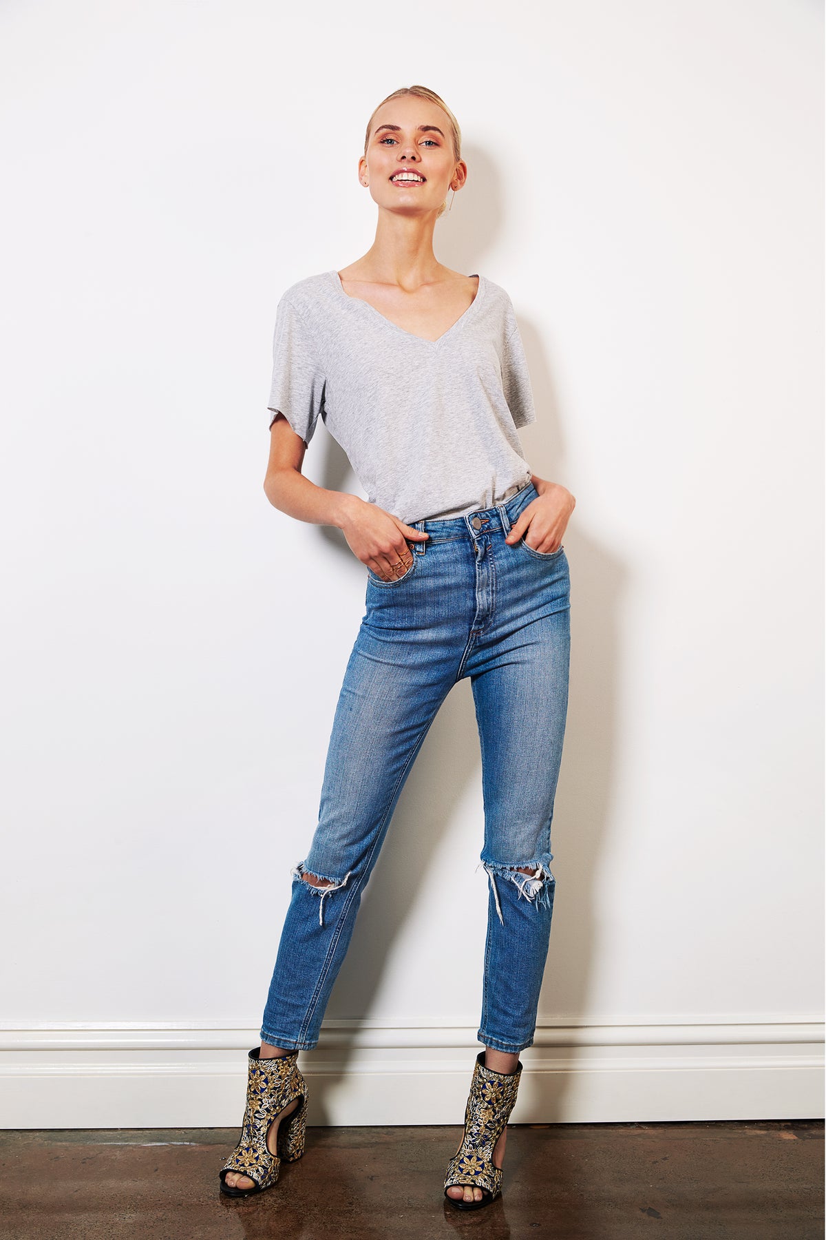 Deep V Tee  |  marle grey